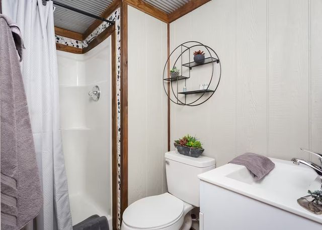 5725 Wayland Springs Rd, Iron City, TN 38463