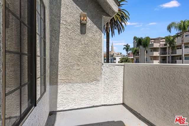 1931 Malcolm Avenue 201, Los Angeles, CA 90025