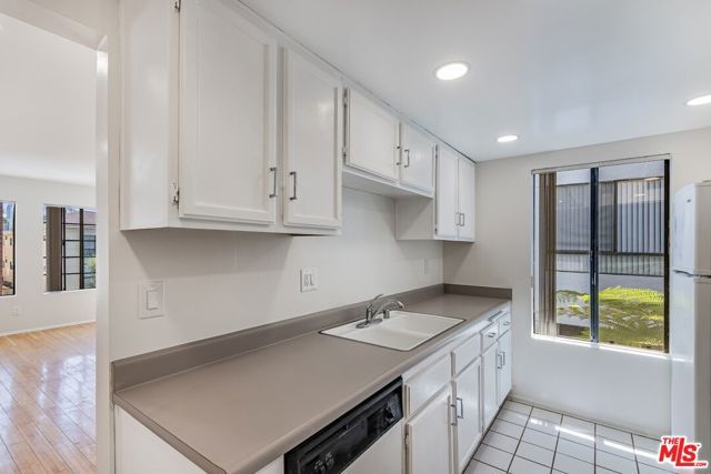 1931 Malcolm Avenue 201, Los Angeles, CA 90025