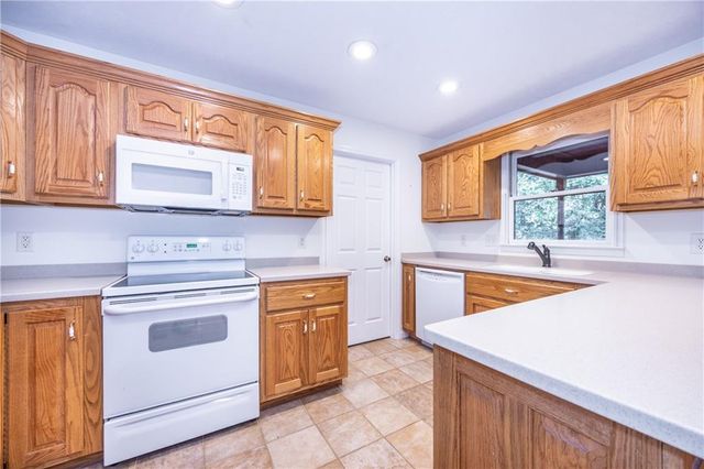 7 Lakeview Circle, Ellijay, GA 30536