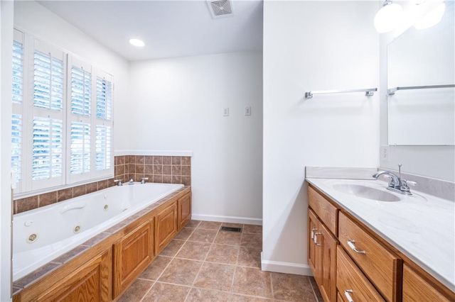 7 Lakeview Circle, Ellijay, GA 30536