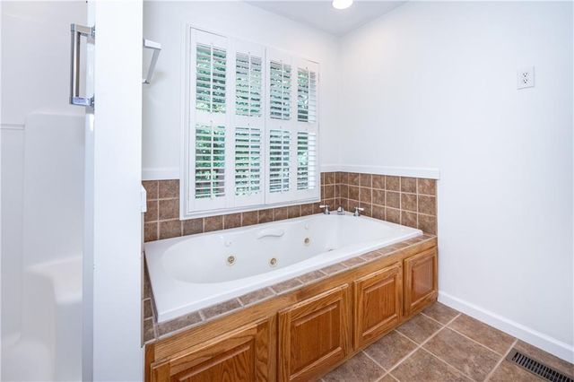 7 Lakeview Circle, Ellijay, GA 30536