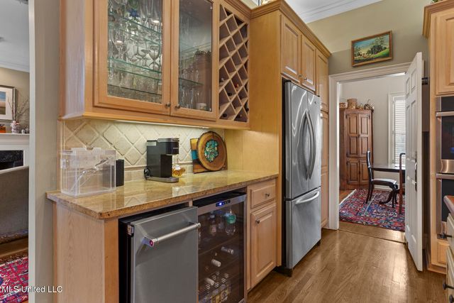 450 Saint Andrews Drive, Jackson, MS 39211