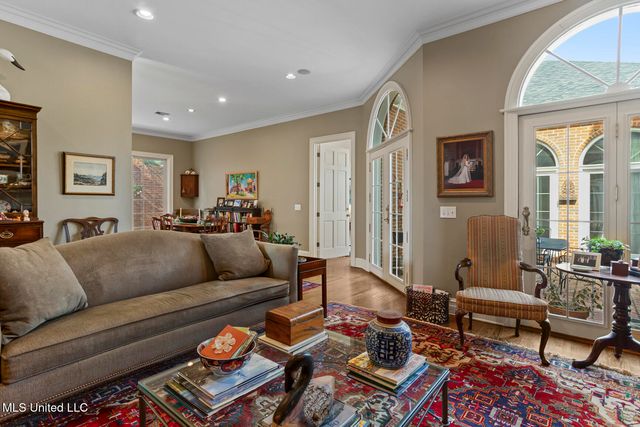 450 Saint Andrews Drive, Jackson, MS 39211