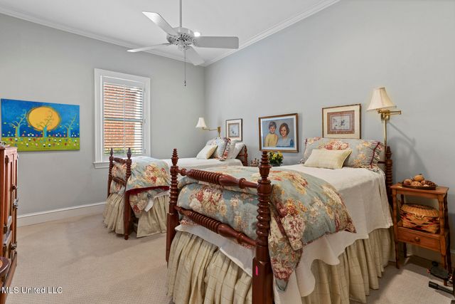 450 Saint Andrews Drive, Jackson, MS 39211