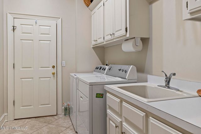 450 Saint Andrews Drive, Jackson, MS 39211