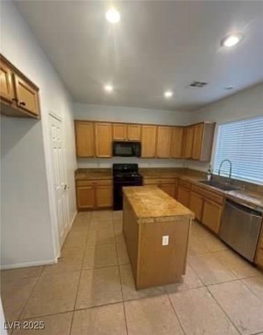 7879 Villa Pintura Avenue, Las Vegas, NV 89131