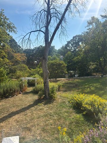 1768 Orchard Hill Drive, Chesterfield, MO 63017