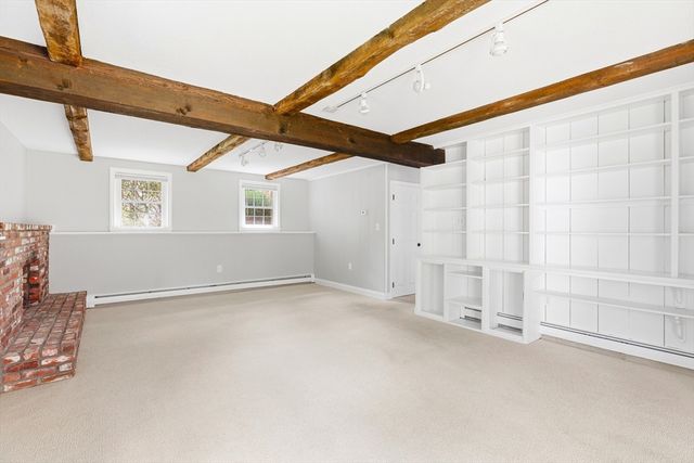 15 May Elm Ln, Norwell, MA 02061