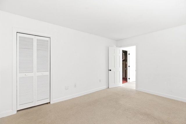 15 May Elm Ln, Norwell, MA 02061