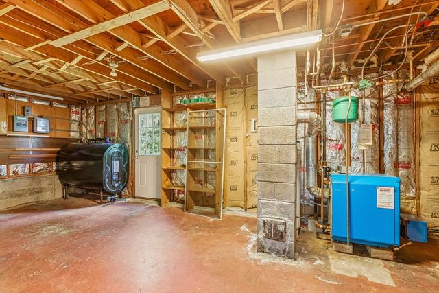 15 May Elm Ln, Norwell, MA 02061