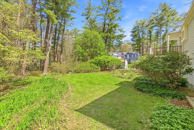 15 May Elm Ln, Norwell, MA 02061