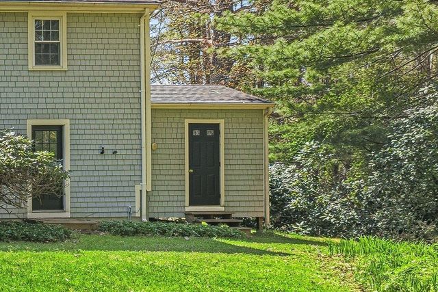 15 May Elm Ln, Norwell, MA 02061