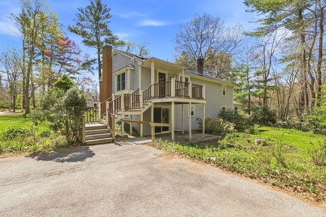 15 May Elm Ln, Norwell, MA 02061