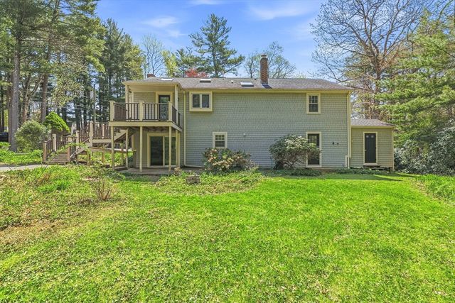 15 May Elm Ln, Norwell, MA 02061