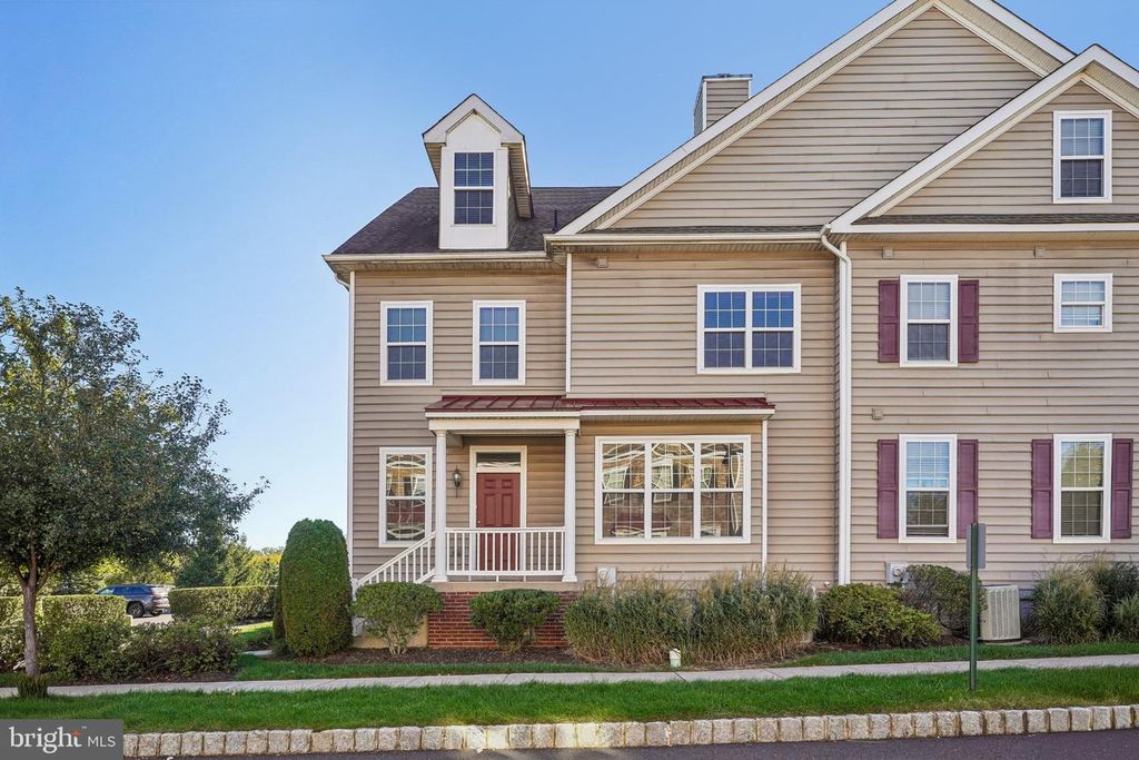 329 KATIE LN, PERKASIE, PA 18944 — photo 2
