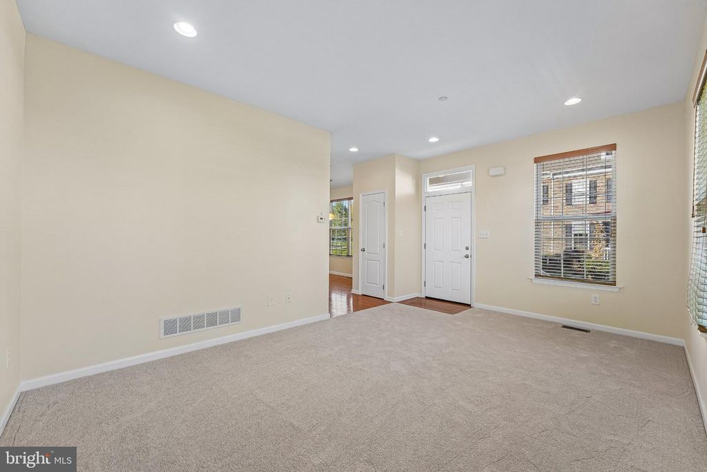 329 KATIE LN, PERKASIE, PA 18944 — photo 3