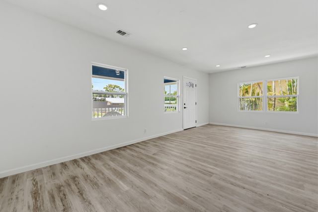 1566 NW 9th Avenue, Stuart, FL 34994