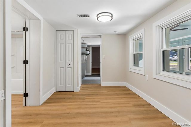 413 5th Street, Fenton, MI 48430