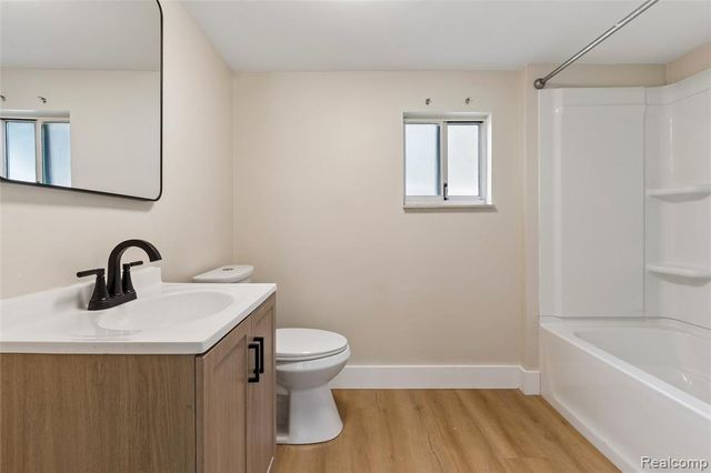 413 5th Street, Fenton, MI 48430