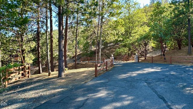 197 Timberlake Drive, Ashland, OR 97520