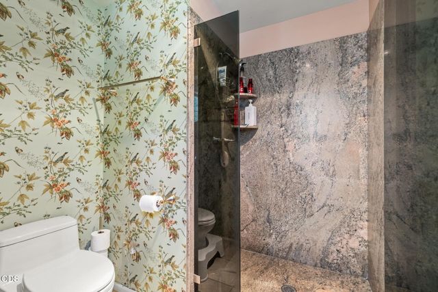 197 Timberlake Drive, Ashland, OR 97520