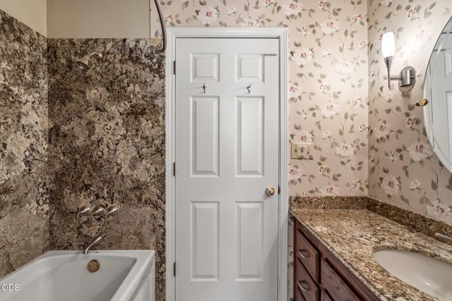 197 Timberlake Drive, Ashland, OR 97520