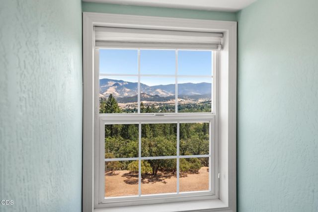 197 Timberlake Drive, Ashland, OR 97520