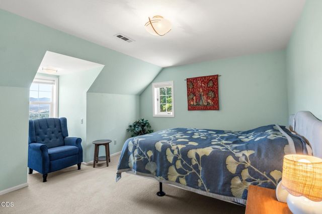 197 Timberlake Drive, Ashland, OR 97520