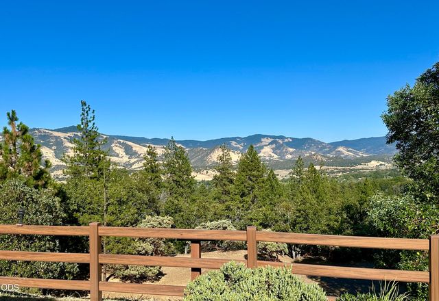 197 Timberlake Drive, Ashland, OR 97520