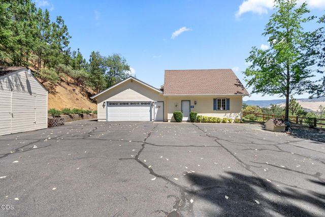 197 Timberlake Drive, Ashland, OR 97520