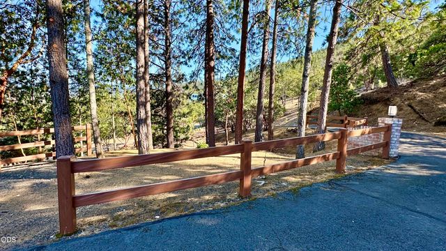 197 Timberlake Drive, Ashland, OR 97520