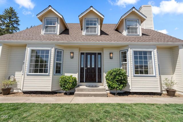 197 Timberlake Drive, Ashland, OR 97520