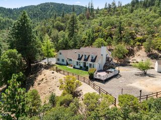 197 Timberlake Drive, Ashland, OR 97520