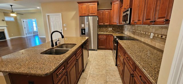 206 Hidden Creek Circle, Dothan, AL 36301