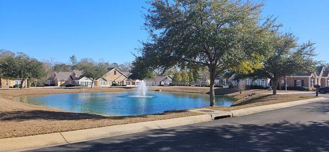 206 Hidden Creek Circle, Dothan, AL 36301