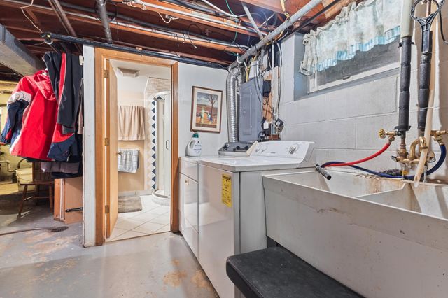 1212 Hillside Lane, Burnsville, MN 55306