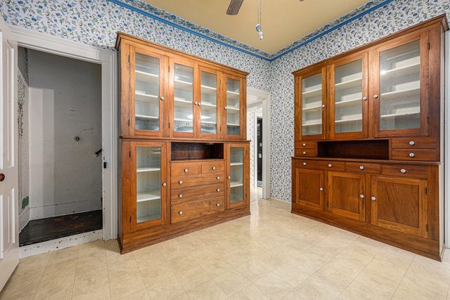 380 Centreville Road, Constantine Vllg, MI 49042