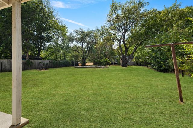 2411 Denison Street, Denton, TX 76201