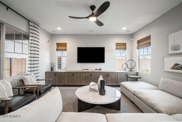 3833 S DAISY Avenue, Mesa, AZ 85212