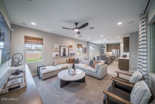 3833 S DAISY Avenue, Mesa, AZ 85212