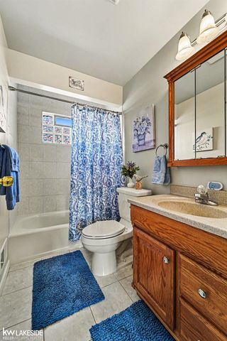 1421 Beaupre Avenue, Madison Heights, MI 48071