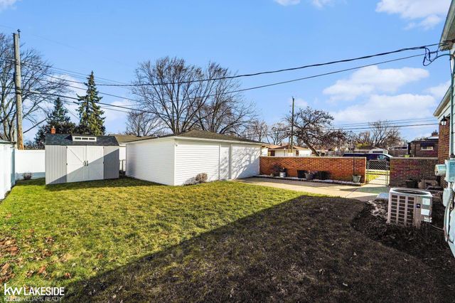 1421 Beaupre Avenue, Madison Heights, MI 48071