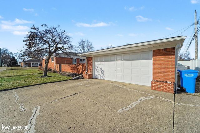 1421 Beaupre Avenue, Madison Heights, MI 48071