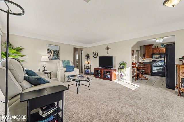 1421 Beaupre Avenue, Madison Heights, MI 48071