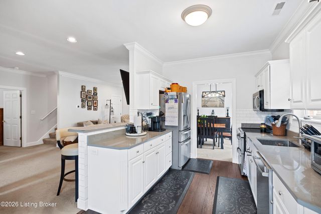1116 Silvercrest Ln, Louisville, KY 40223