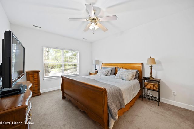 1116 Silvercrest Ln, Louisville, KY 40223