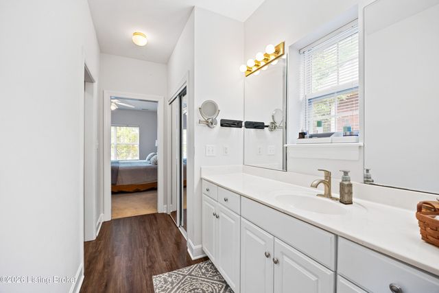 1116 Silvercrest Ln, Louisville, KY 40223