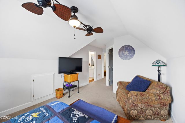1116 Silvercrest Ln, Louisville, KY 40223