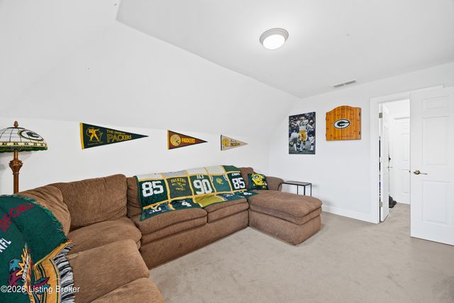 1116 Silvercrest Ln, Louisville, KY 40223